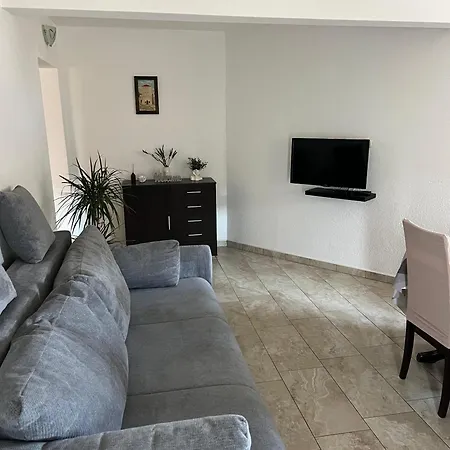 Apartmani Predovan Apartment *