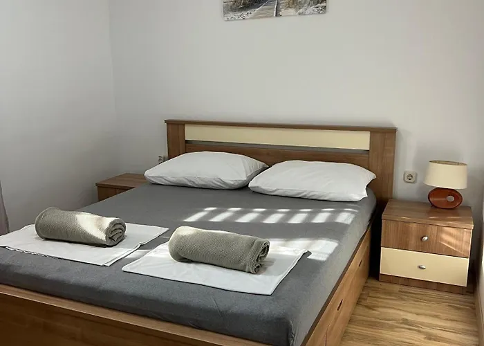 Apartmani Predovan Vrsi